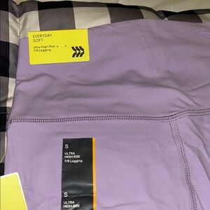 All In Motion /Everyday Soft Ultra High-Rise 7/8 Legging - Lavender